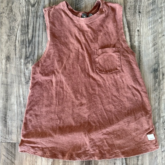Vuori Tops - VUORI Rust Sleeveless Top with Pocket sz xs